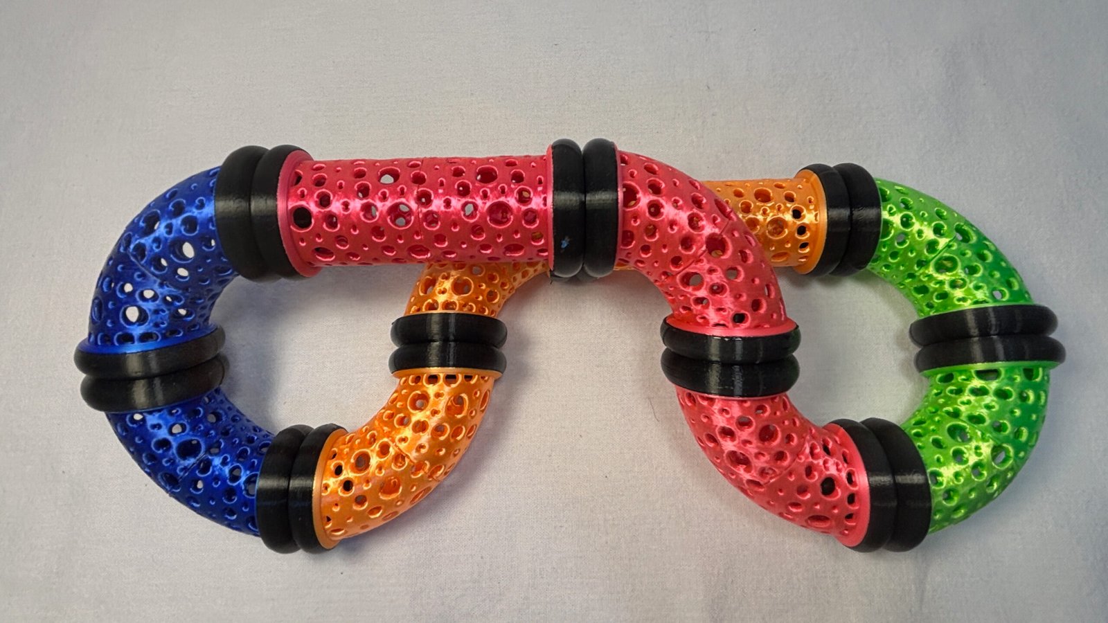 Build Super Flow Tubes into a groovy LED marble run sculpture you can display, play and dance with! Patent Pending # 19/203,500.