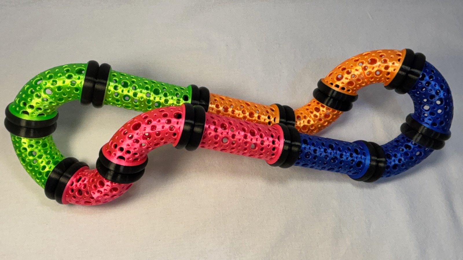 Build Super Flow Tubes into a groovy LED marble run sculpture you can display, play and dance with! Patent Pending # 19/203,500.