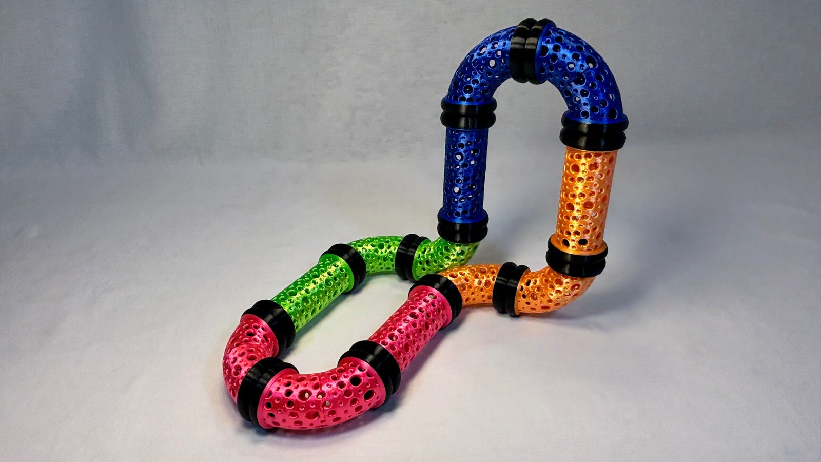 Build Super Flow Tubes into a groovy LED marble run sculpture you can display, play and dance with! Patent Pending # 19/203,500.