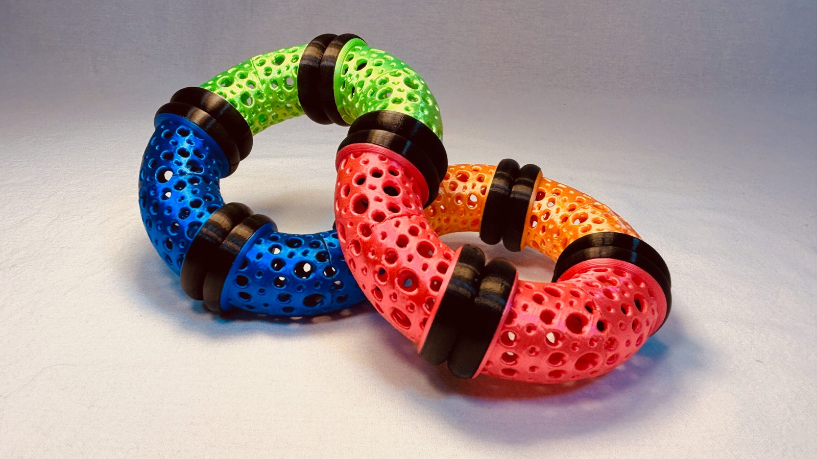 Build Super Flow Tubes into a groovy LED marble run sculpture you can display, play and dance with! Patent Pending # 19/203,500.